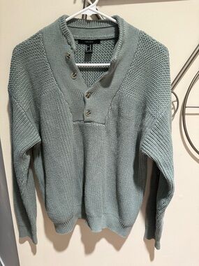 Forever 21 Textured Knit Henley Sweater - Sage Green Cottagecore Comfy Size M